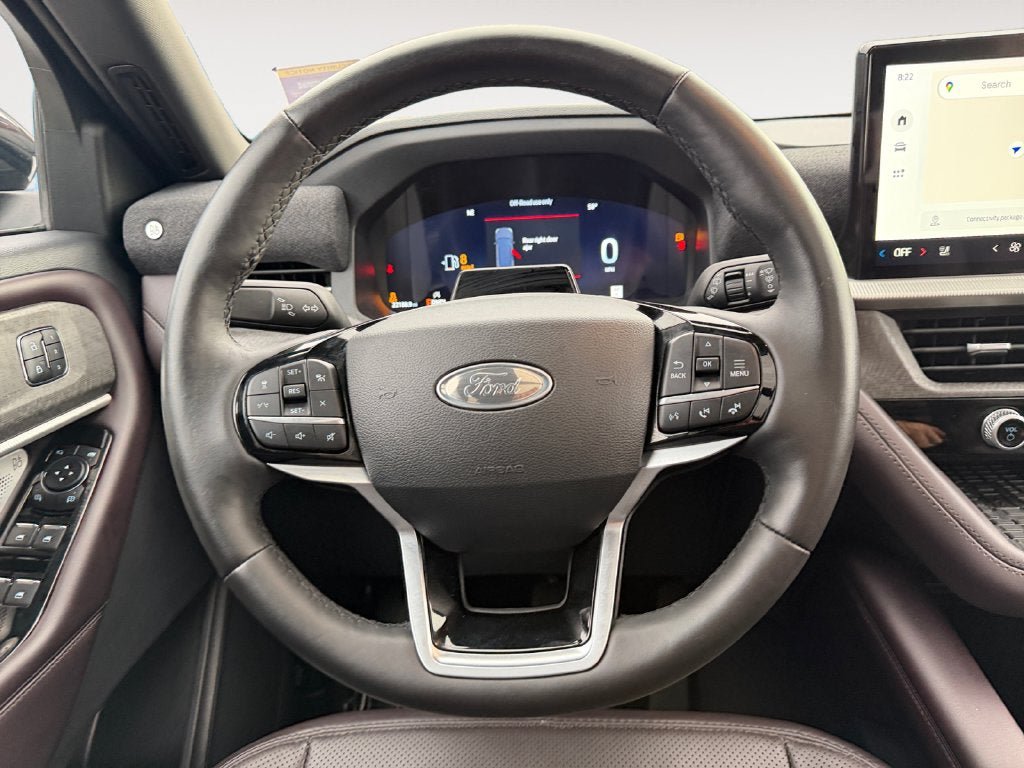 Certified 2025 Ford Explorer Platinum w/ Ultimate Package AWD/4WD image 14