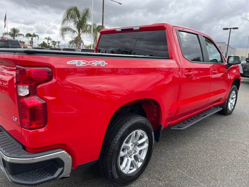 Used 2025 Chevrolet Silverado 1500 LT AWD/4WD image 12