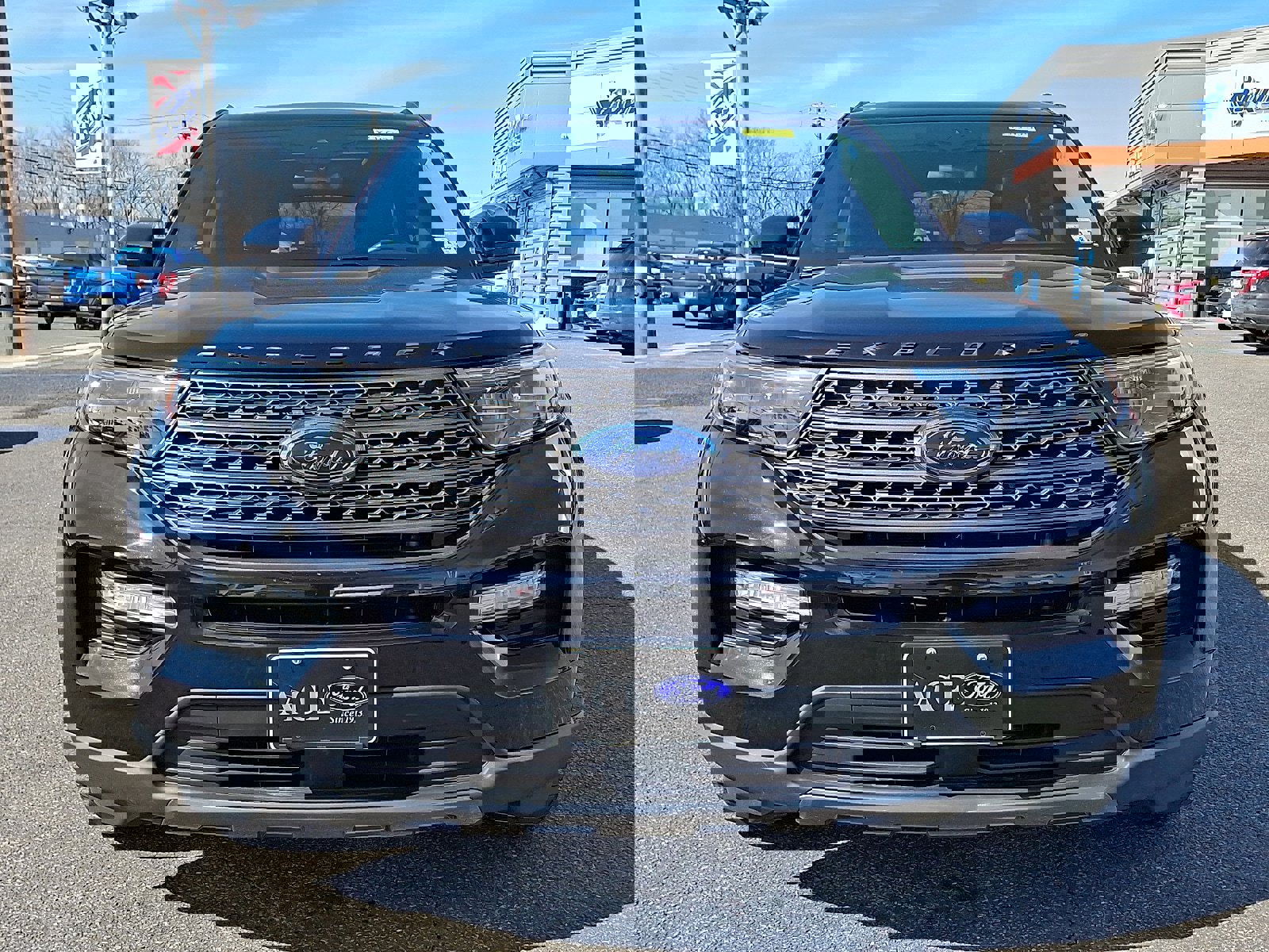 Certified 2023 Ford Explorer XLT w/ Equipment Group 202A image 2