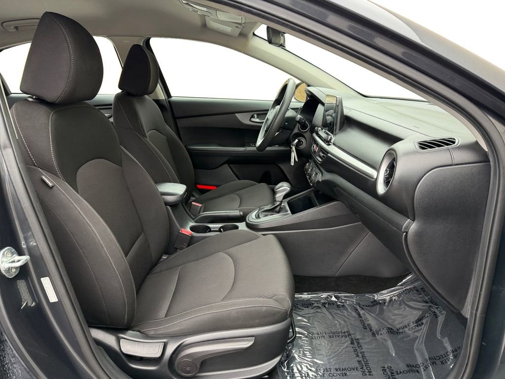 Used 2021 Kia Forte LXS image 17