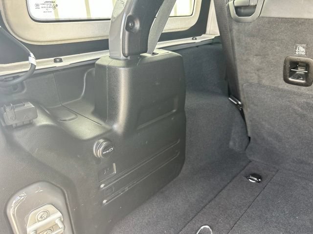 Used 2023 Jeep Wrangler Unlimited Sahara AWD/4WD image 11
