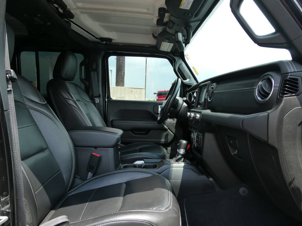 Used 2020 Jeep Wrangler Unlimited Sahara AWD/4WD image 13