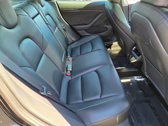 Used 2022 Tesla Model 3 Standard Range image 19