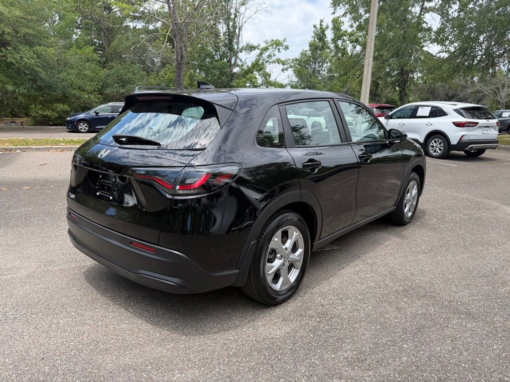 Used 2024 Honda HR-V LX image 6