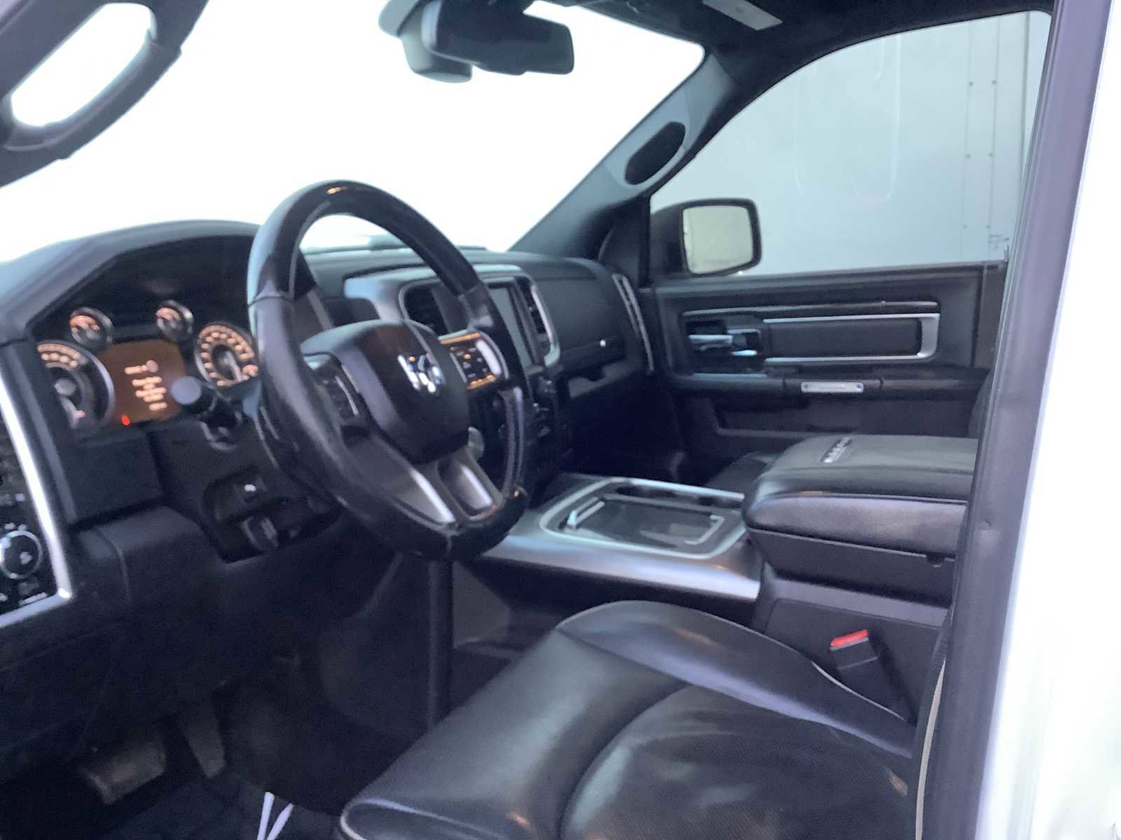 Used 2017 RAM 1500 Limited image 3