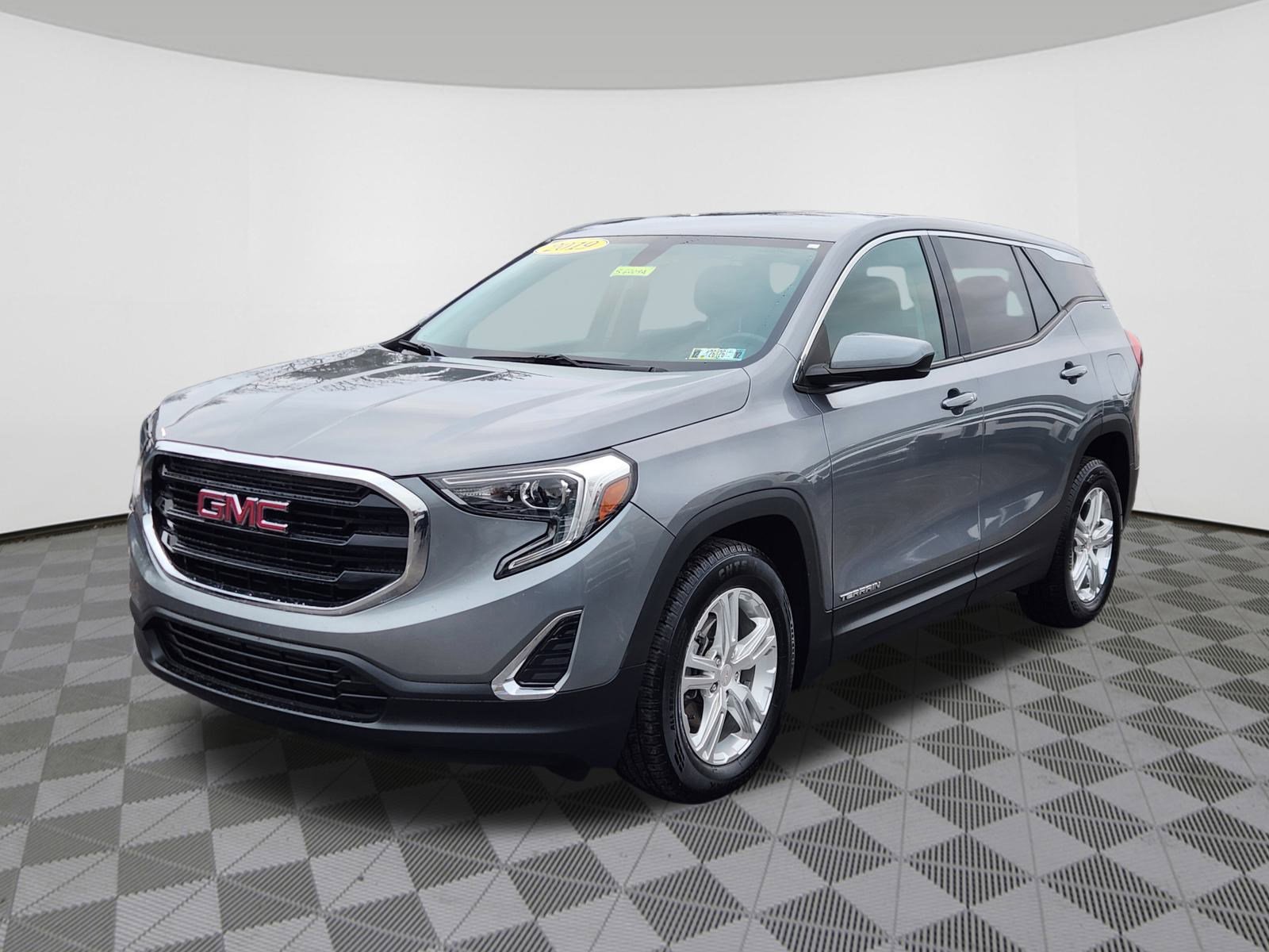 Used 2019 GMC Terrain SLE image 2