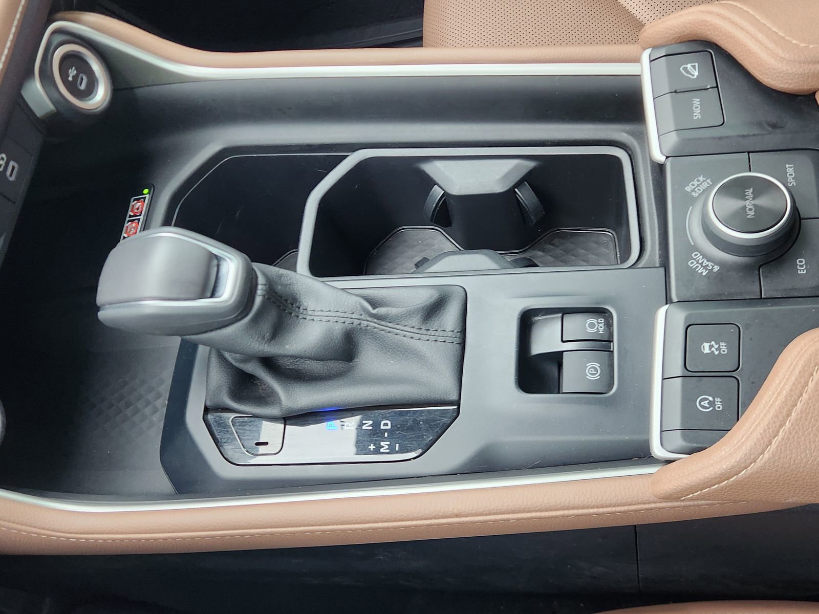 Used 2025 Toyota Grand Highlander AWD image 24