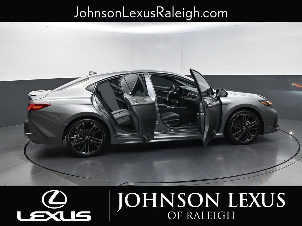 Used 2026 Toyota Camry XSE FWD image 32