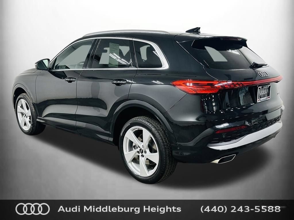 Certified 2025 Audi Q5 Premium Plus w/ Premium Plus AWD/4WD image 5