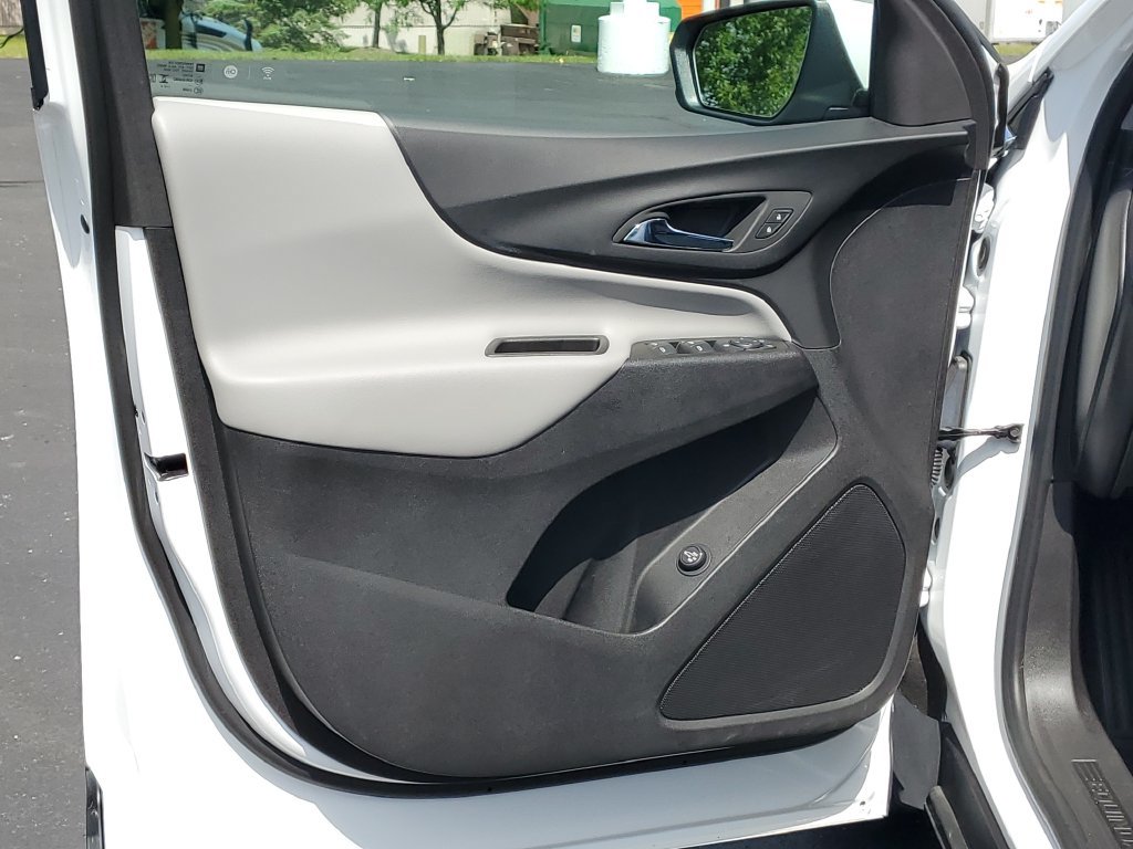 Used 2024 Chevrolet Equinox LT FWD image 21