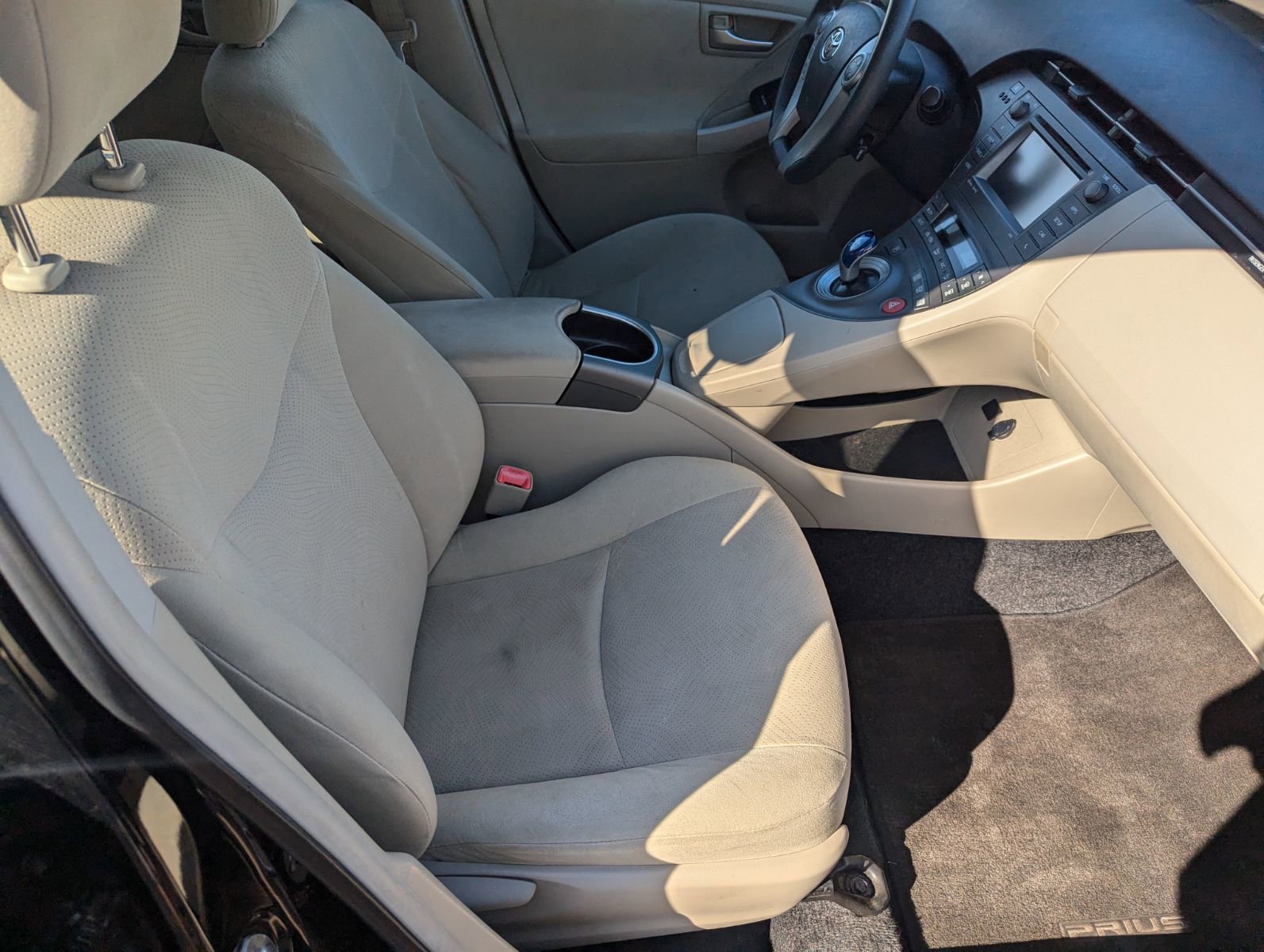 Used 2012 Toyota Prius Three w/ Solar Roof Pkg FWD image 17