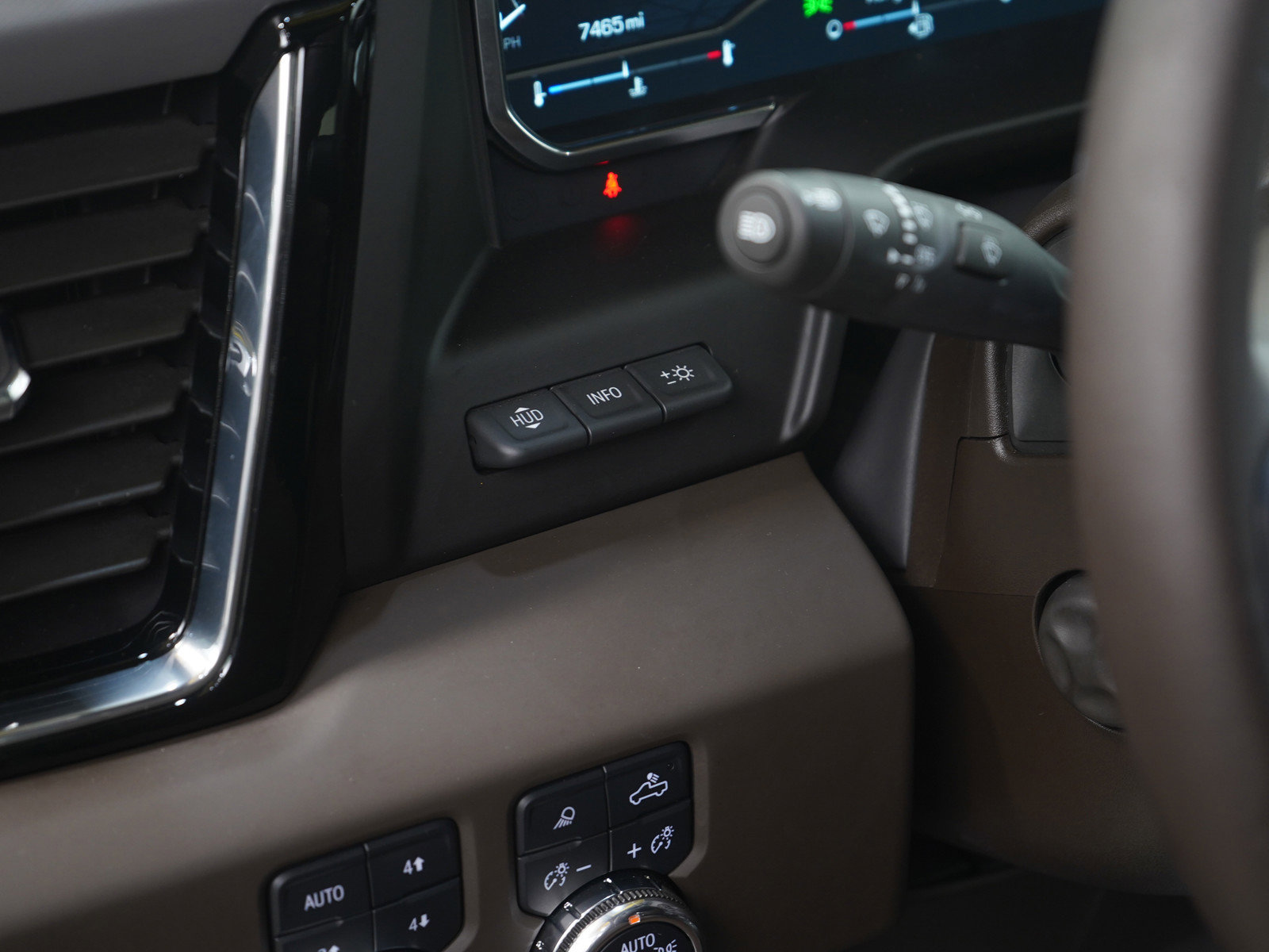 Used 2025 GMC Sierra 1500 Denali w/ Denali Reserve Package AWD/4WD image 28