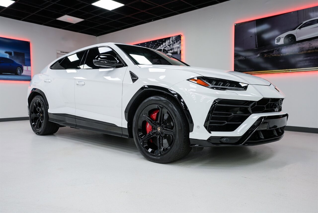 Used 2021 Lamborghini Urus AWD/4WD image 1