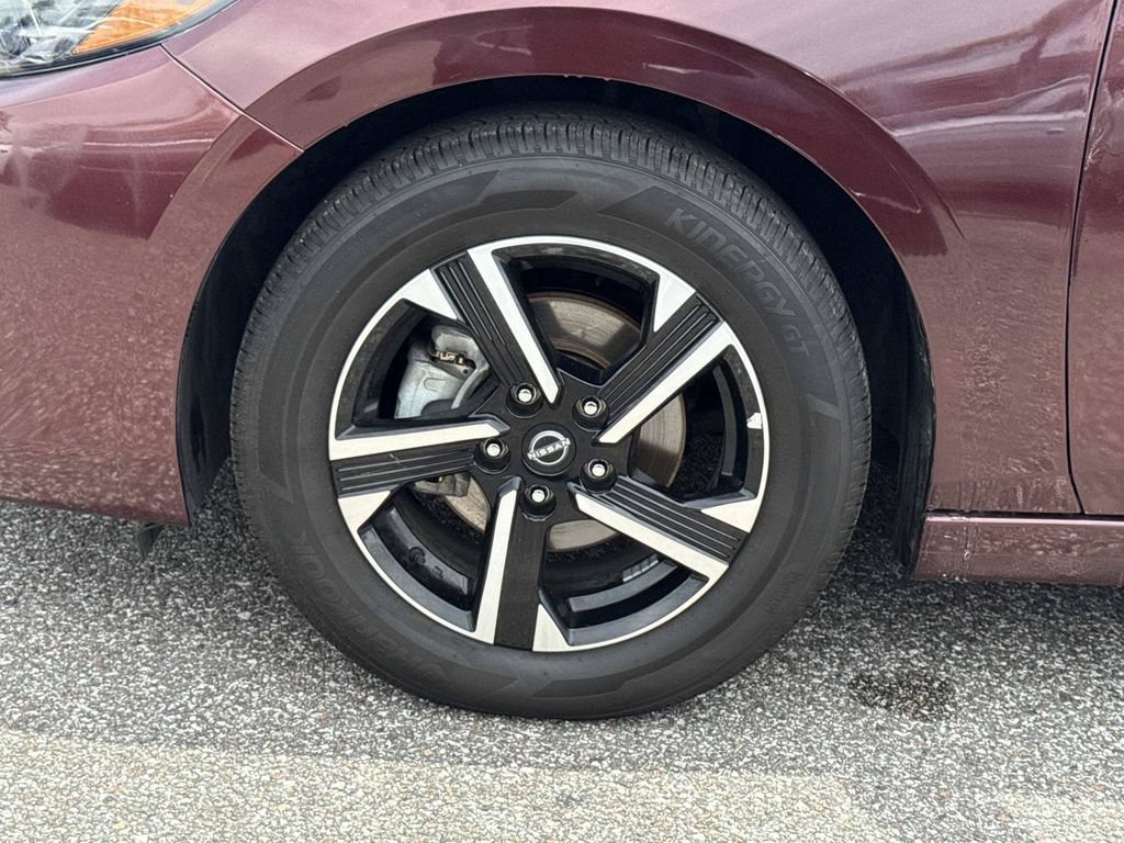 Certified 2025 Nissan Sentra SV FWD image 11