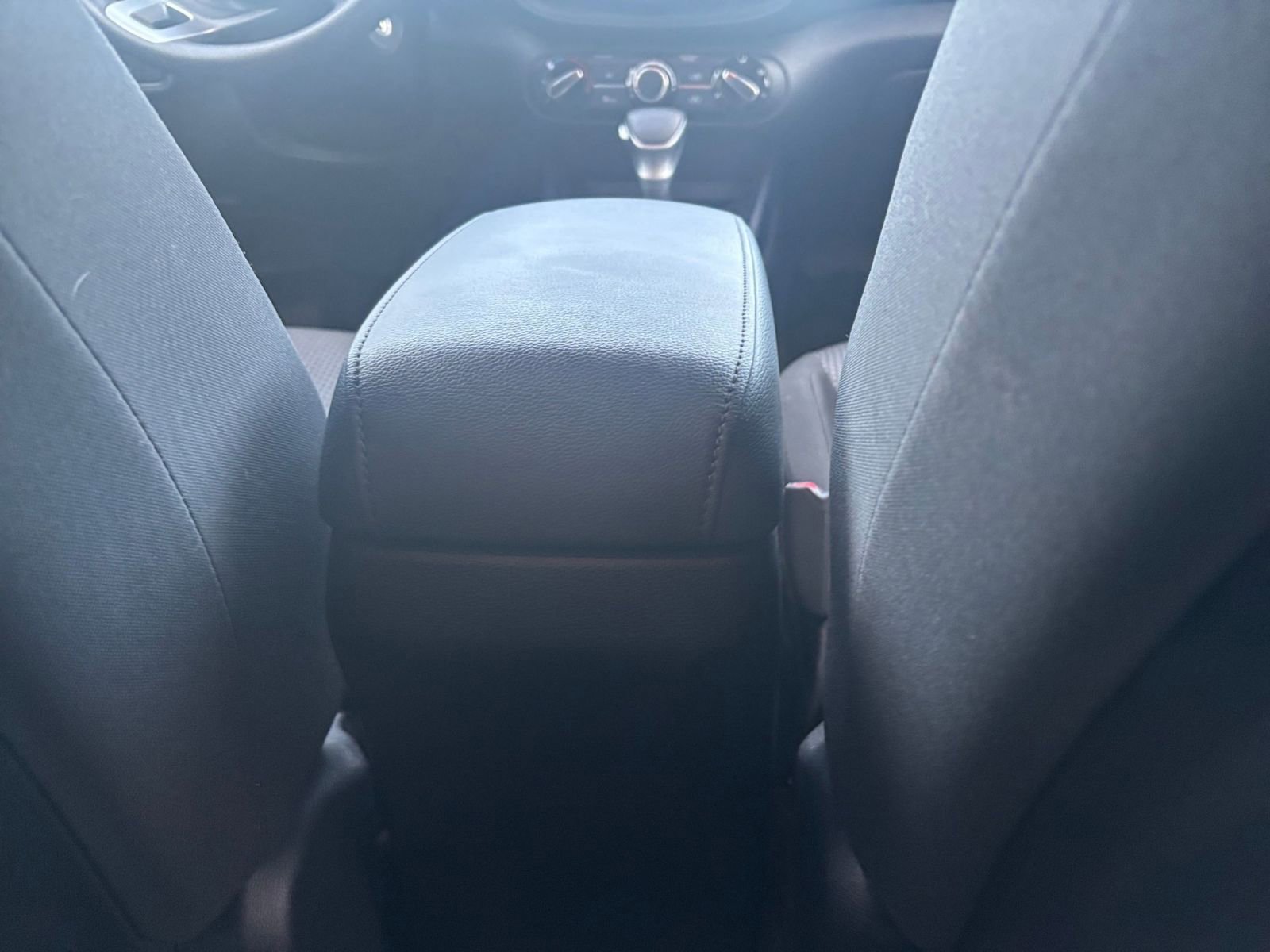 Used 2025 Kia Soul LX w/ LX Technology Package FWD image 22