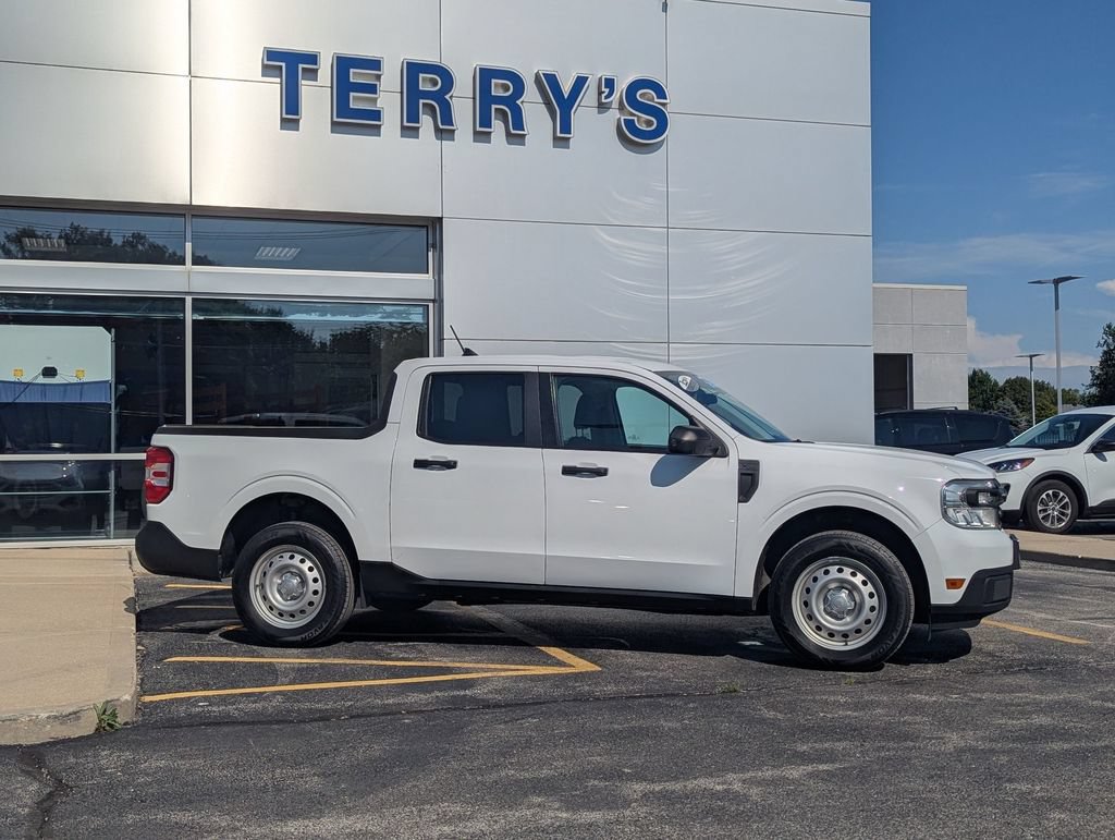 Used 2022 Ford Maverick XL FWD image 2
