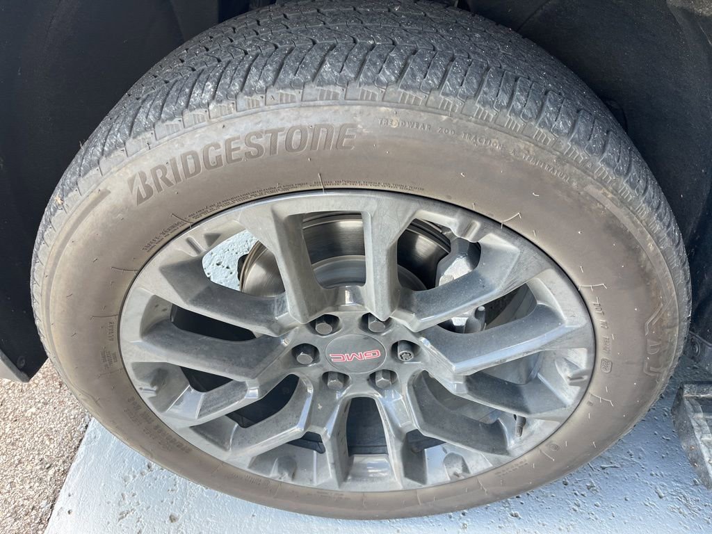 Used 2023 GMC Yukon Denali image 7