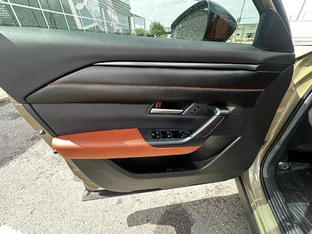 Used 2024 MAZDA CX-50 Meridian Edition w/ Cargo Package AWD/4WD image 18