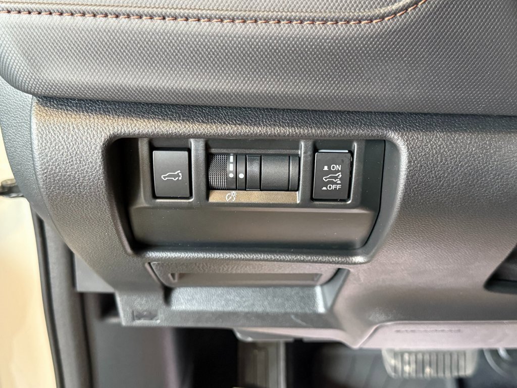 Used 2025 Subaru Forester Touring image 17