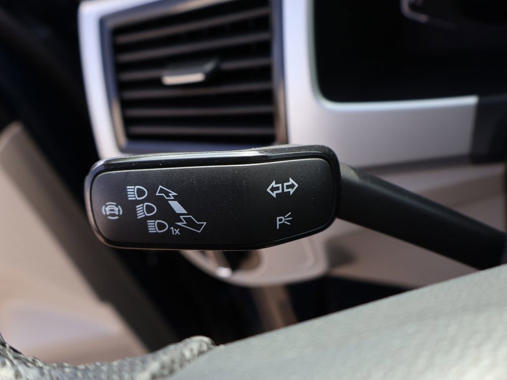 Certified 2023 Volkswagen Atlas SEL Premium image 41