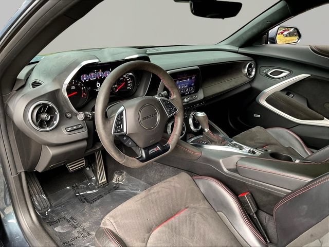 Used 2019 Chevrolet Camaro ZL1 RWD image 18