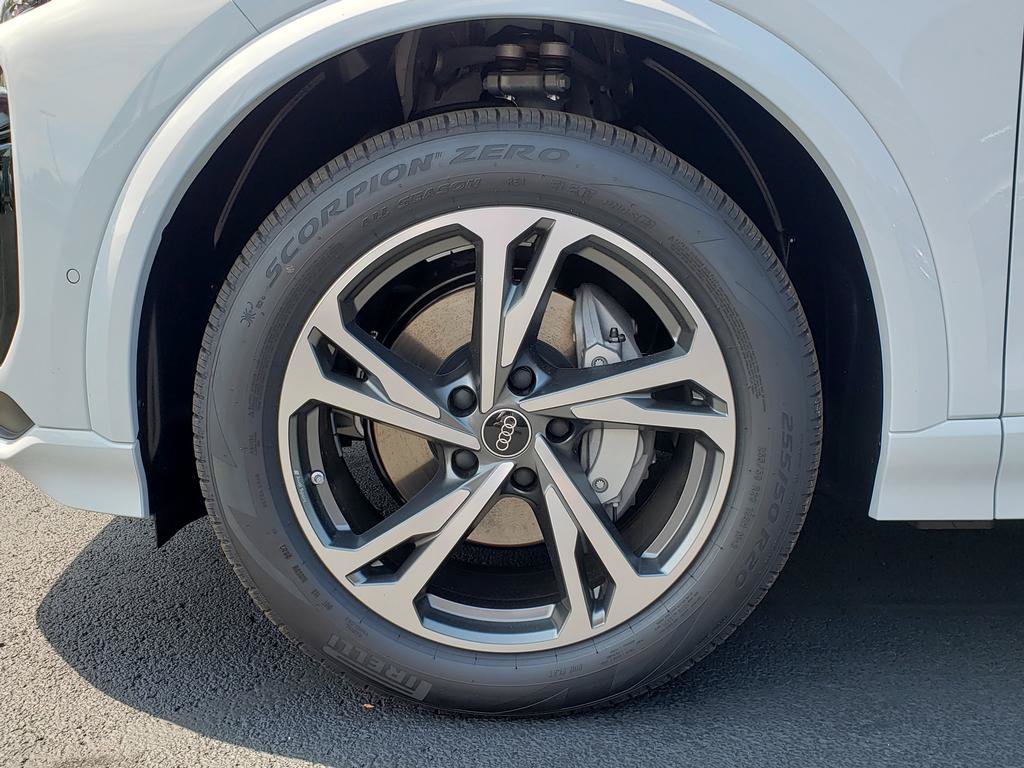 New 2027 Audi Q6 e-tron Premium Plus AWD/4WD image 12