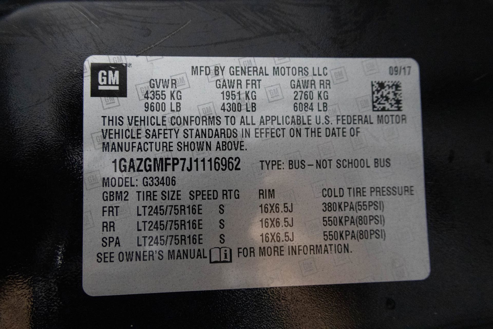 Used 2018 Chevrolet Express 3500 LT w/ LT Preferred Equipment Group image 45