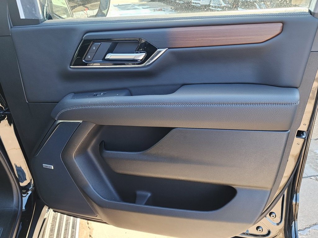 New 2026 GMC Yukon Denali w/ Sun & Power Step Package image 43
