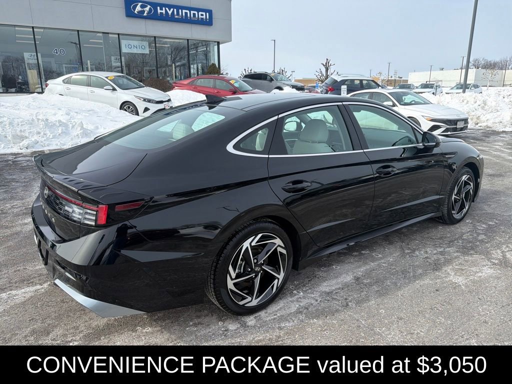 Certified 2024 Hyundai Sonata SEL w/ Convenience Package image 3