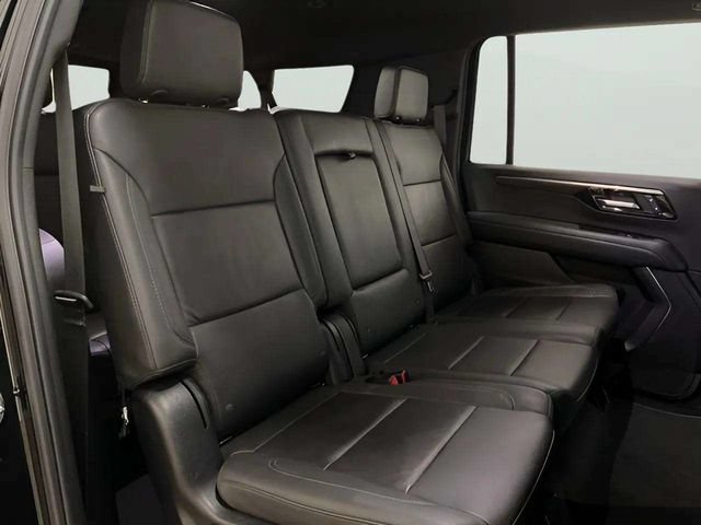 Used 2025 Chevrolet Suburban LT RWD image 79