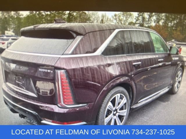 Used 2025 Cadillac Escalade IQ Luxury 2 w/ LPO, Premium Carpet Package image 4