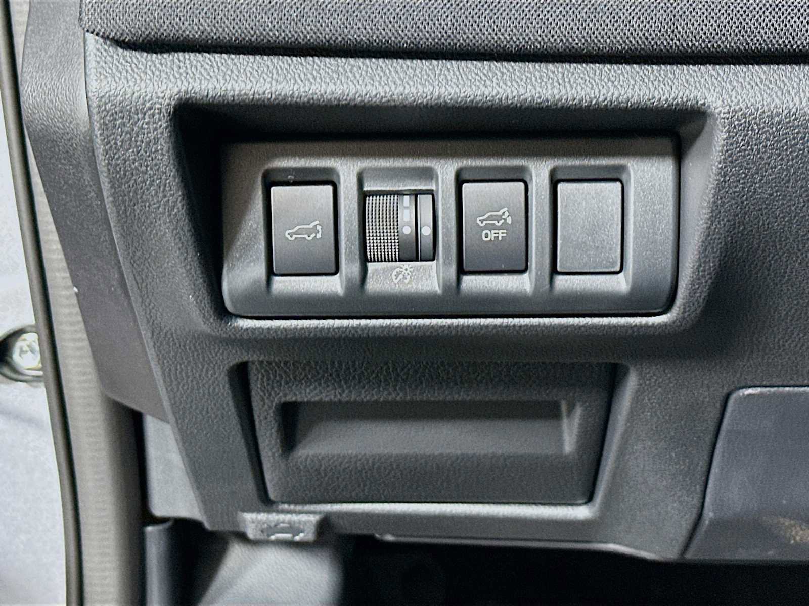 Certified 2025 Subaru Outback Premium image 10