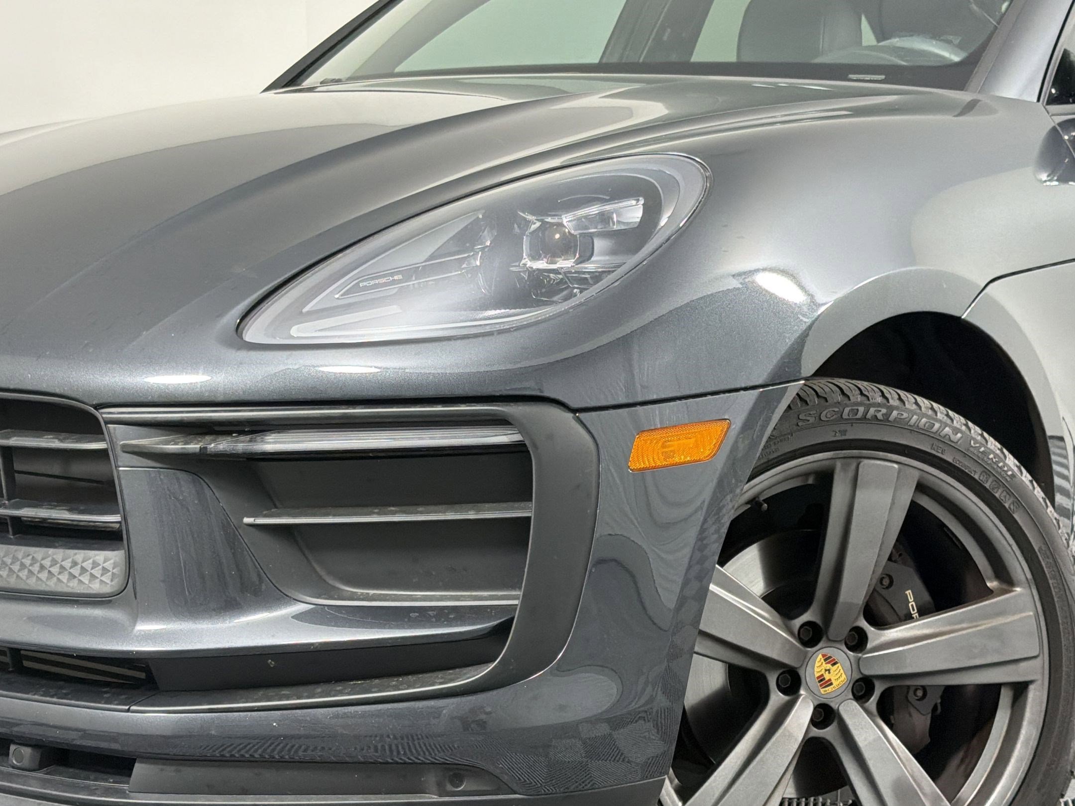 Certified 2023 Porsche Macan image 11