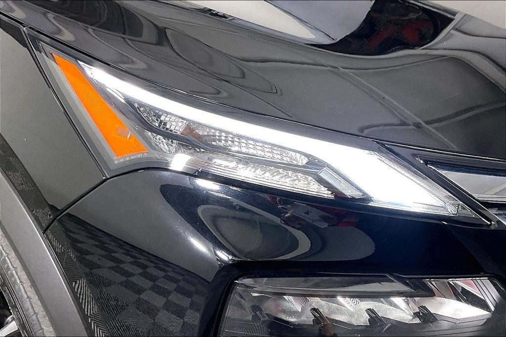 Used 2024 Nissan Rogue SL w/ SL Premium Package AWD/4WD image 32