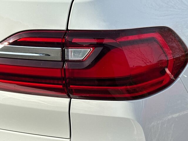 Used 2022 BMW X7 xDrive40i image 35