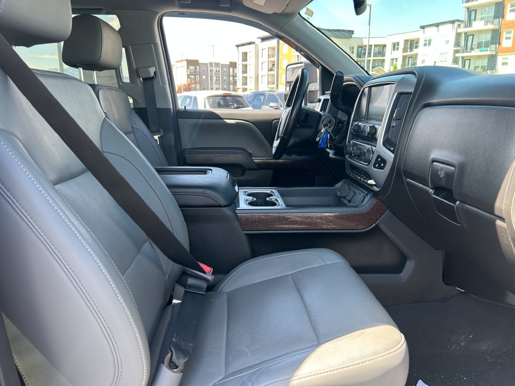 Used 2018 GMC Sierra 1500 SLT AWD/4WD image 32