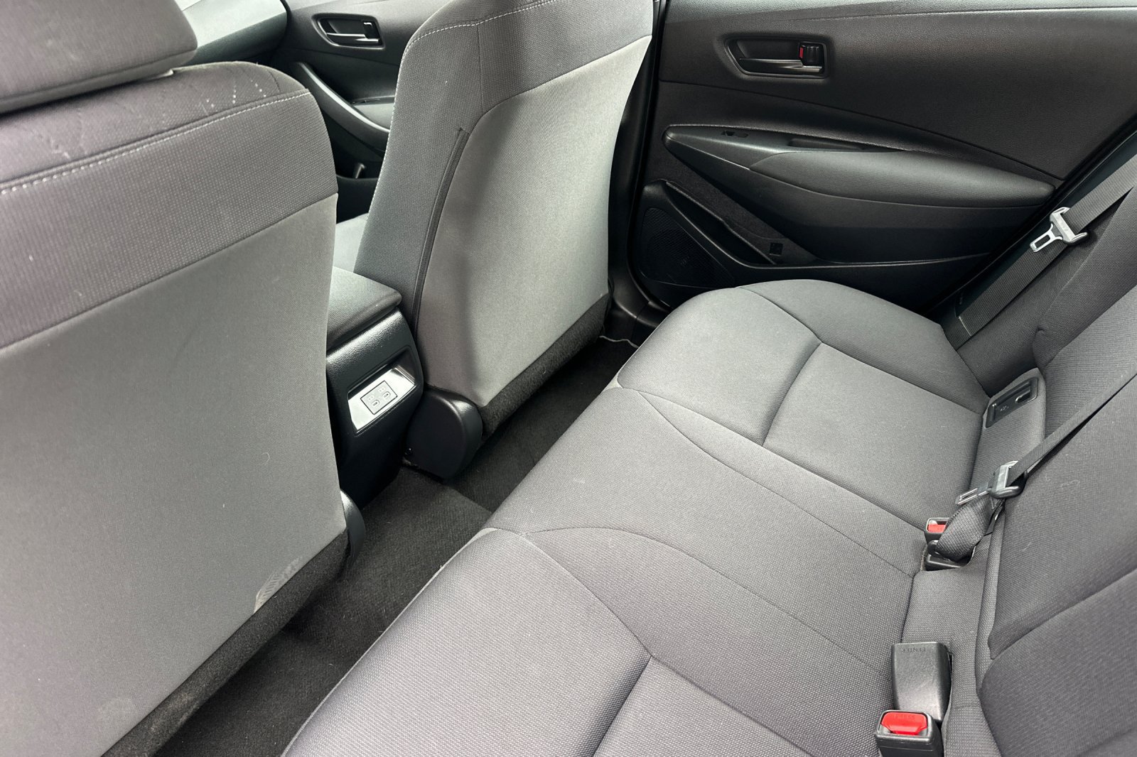 Used 2024 Toyota Corolla LE FWD image 14