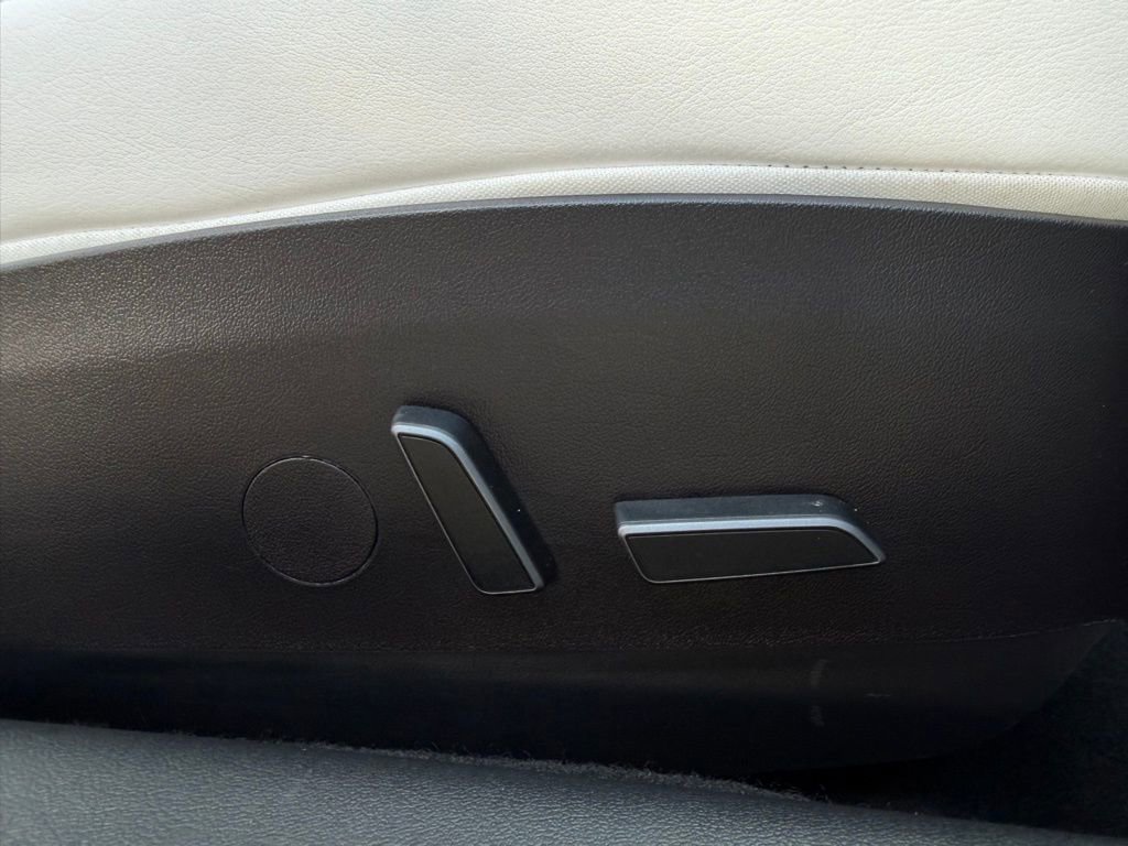 Used 2022 Tesla Model 3 Performance image 31
