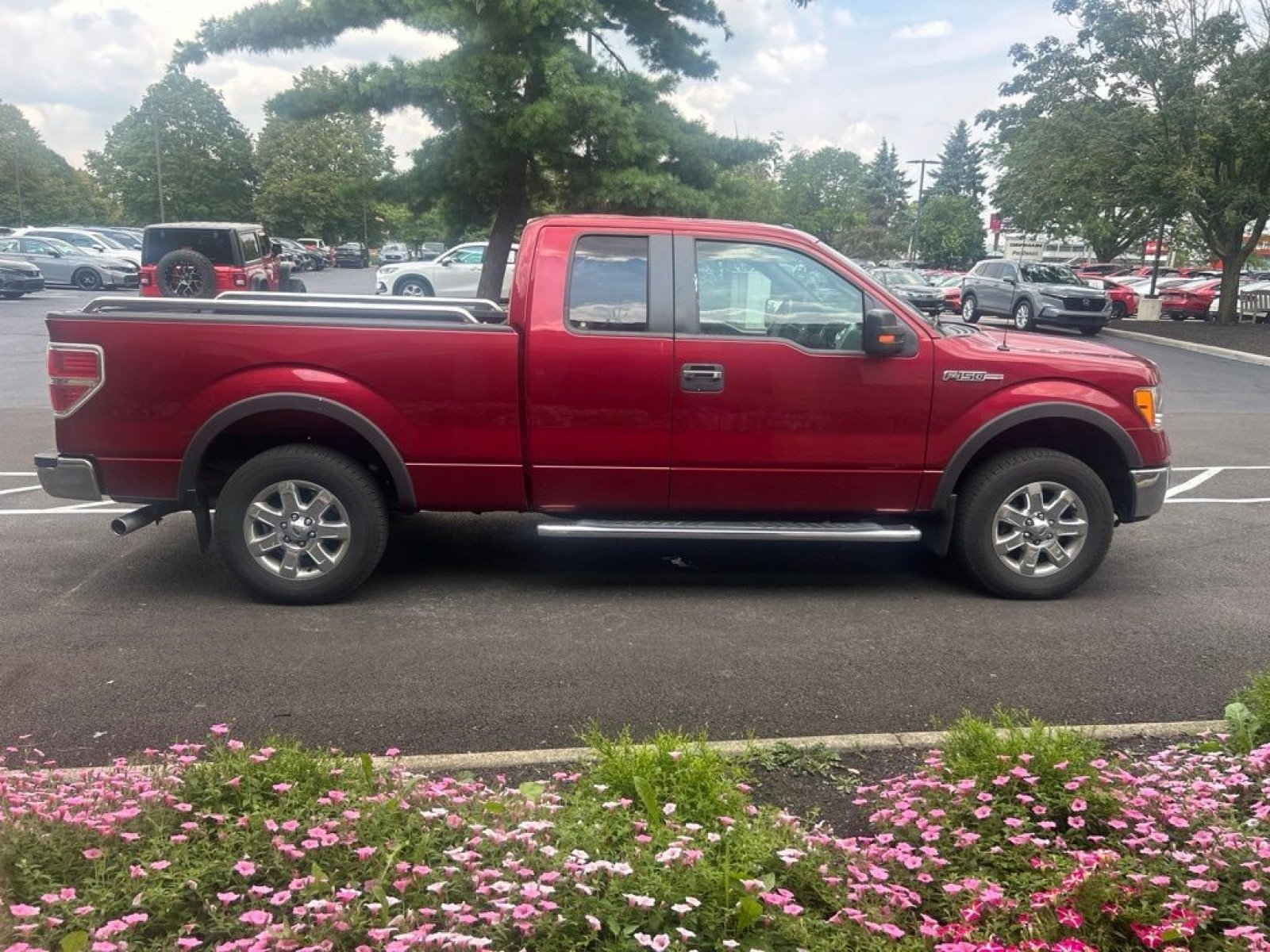 Used 2014 Ford F150 XLT w/ XLT Chrome Package RWD image 7