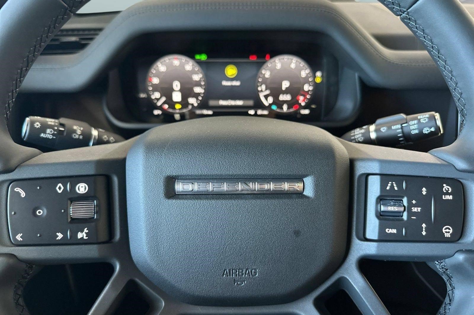 New 2026 Land Rover Defender 110 X-Dynamic SE AWD/4WD image 9