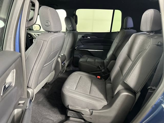 Used 2025 Chevrolet Traverse LT w/ Driver Confidence Package image 25