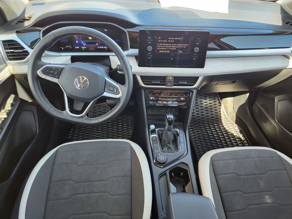 Used 2025 Volkswagen Taos SE image 16