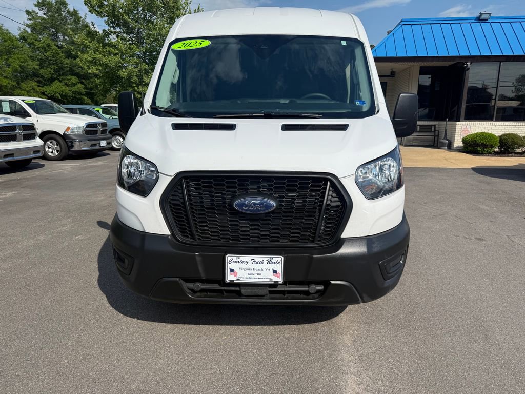 Used 2025 Ford Transit 250 148 Medium Roof Extended AWD w/ Load Area Protection Package image 5
