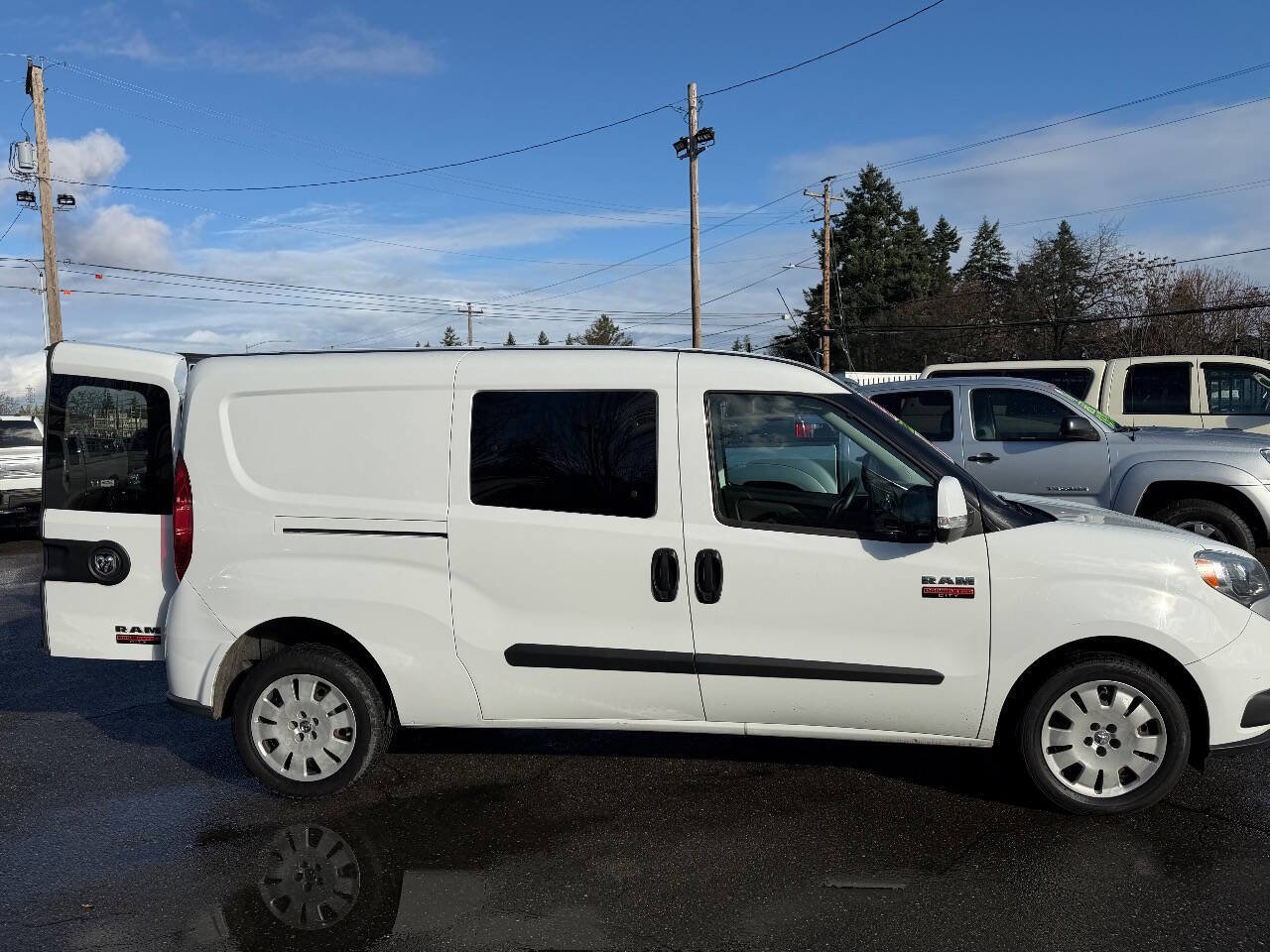 Used 2020 RAM ProMaster City SLT image 3