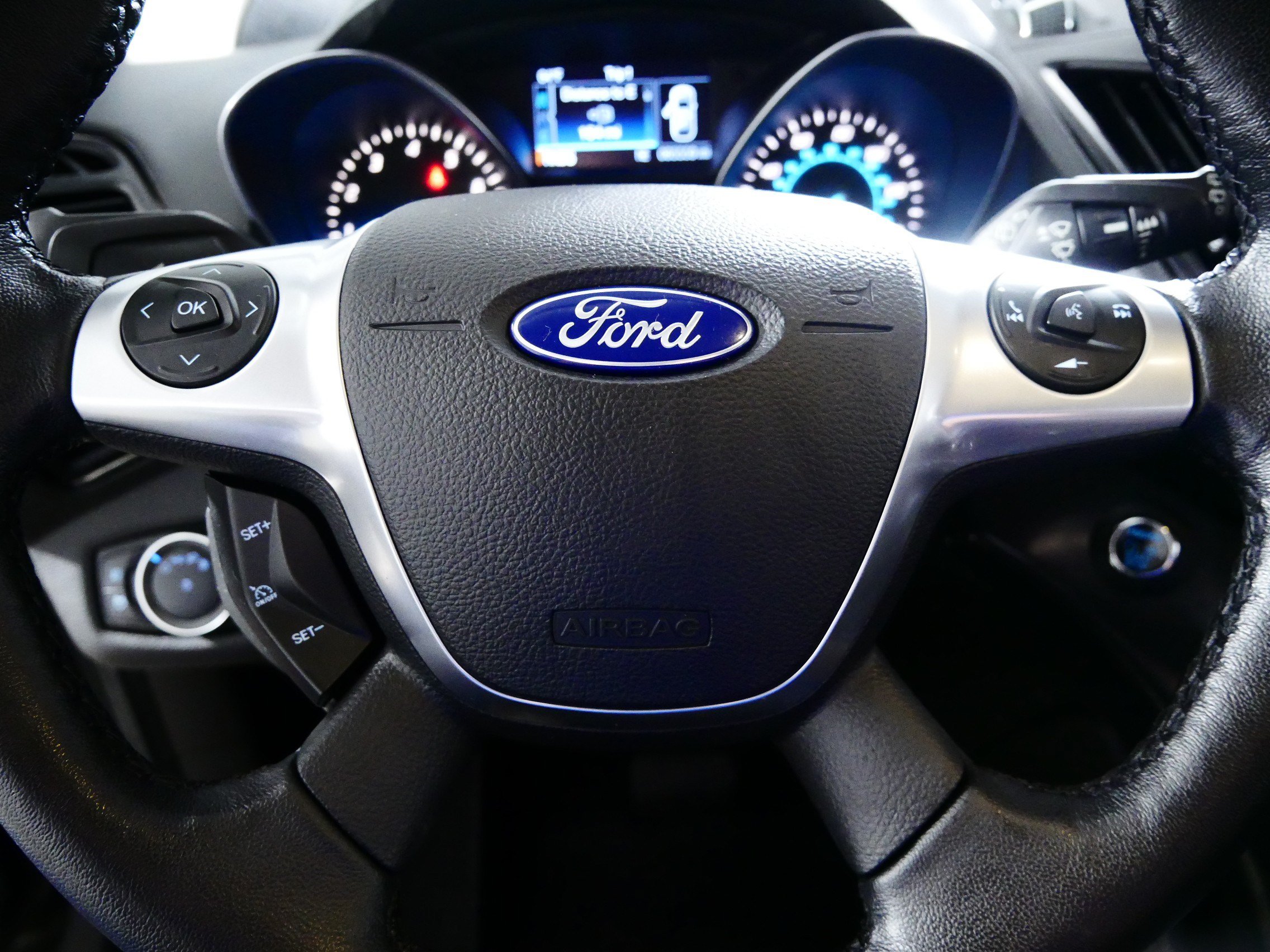 Used 2016 Ford Escape Titanium FWD image 25