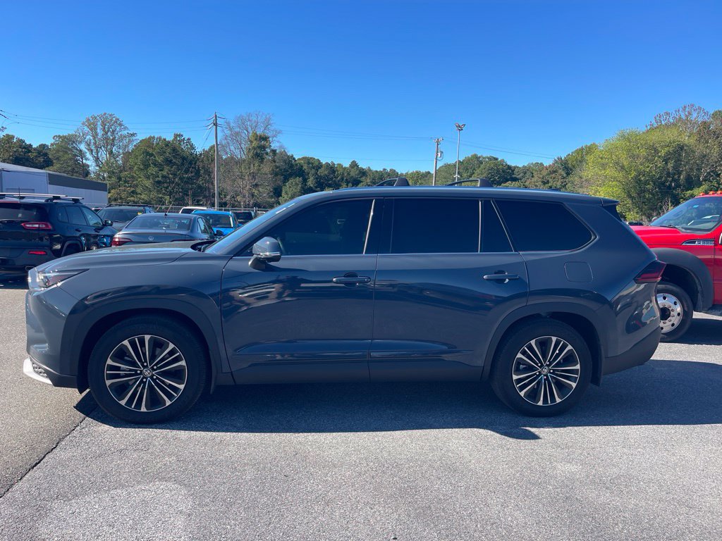 Used 2025 Toyota Grand Highlander AWD Hybrid image 2