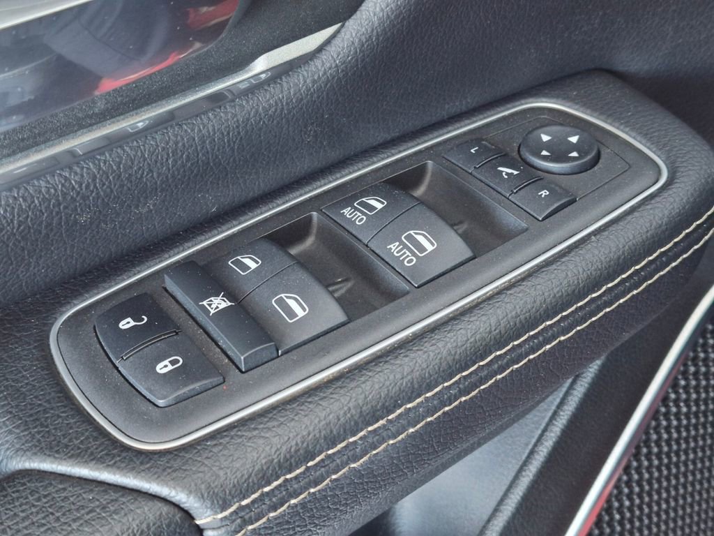 Used 2022 RAM 1500 Laramie AWD/4WD image 35