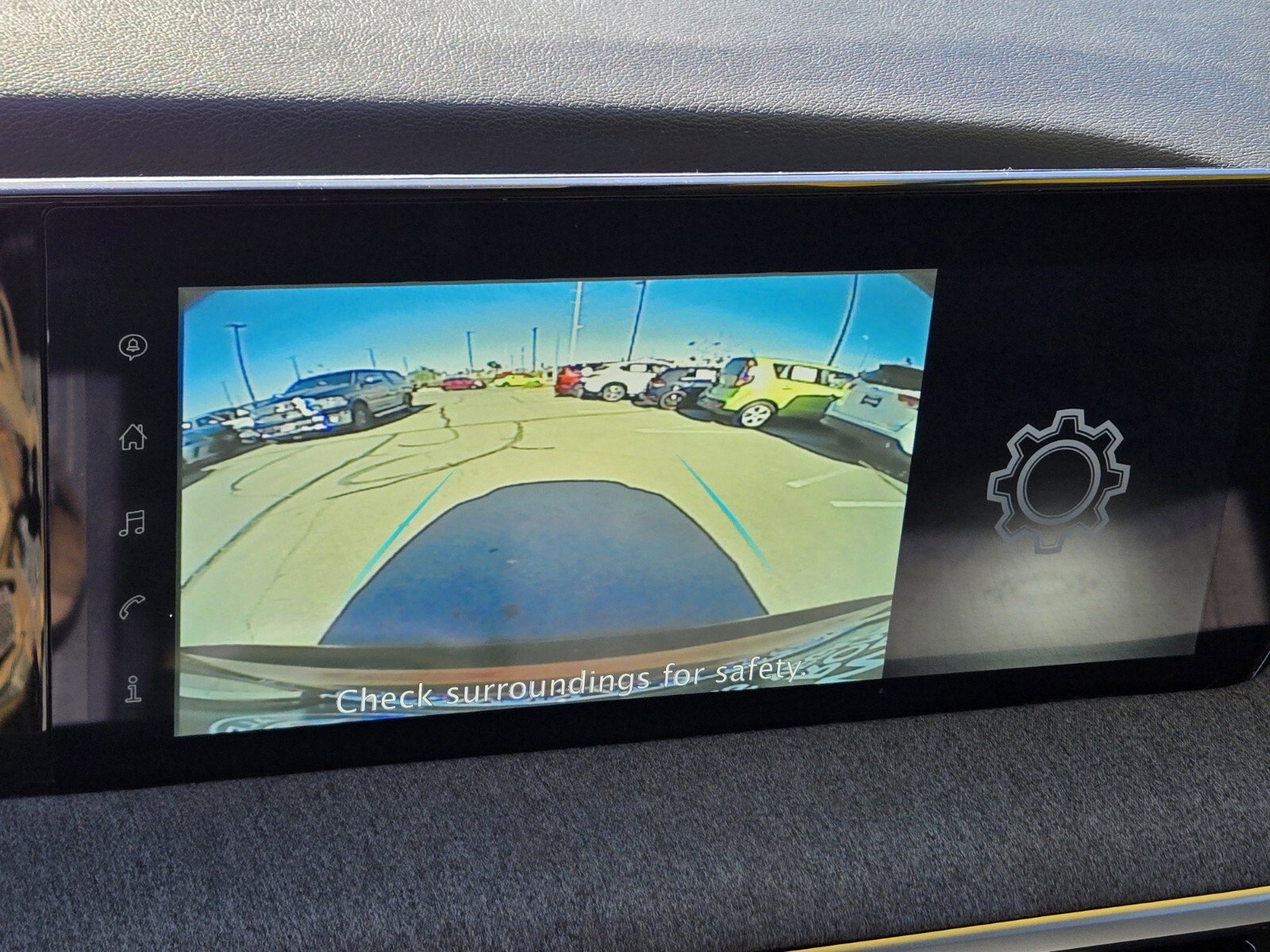 Used 2025 Nissan Kicks SV FWD image 19
