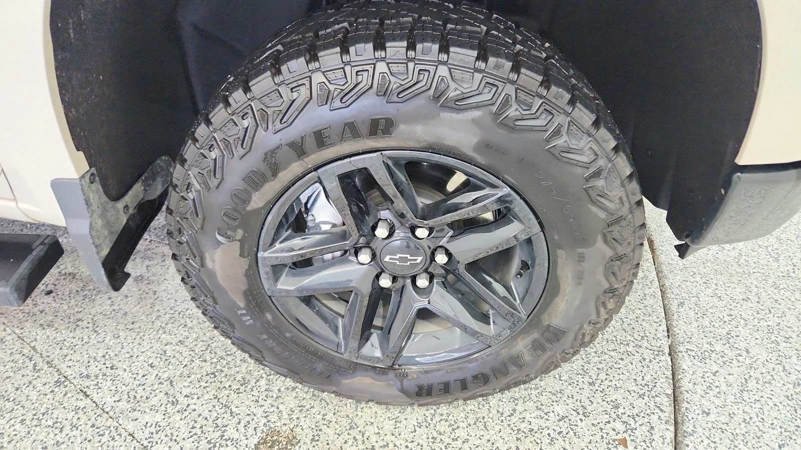 Used 2026 Chevrolet Silverado 1500 Custom Trail Boss AWD/4WD image 13