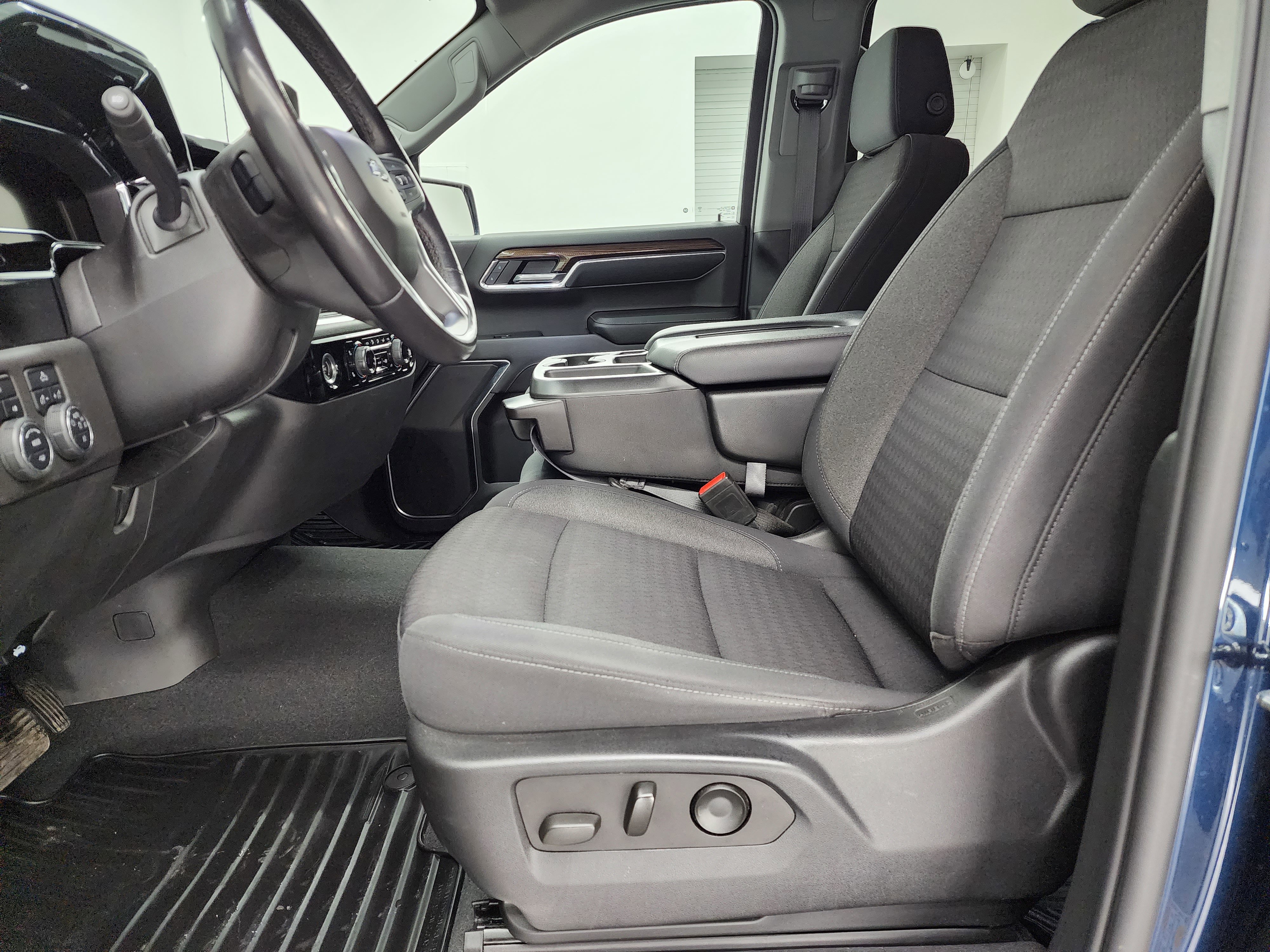 Used 2022 Chevrolet Silverado 1500 RST image 8